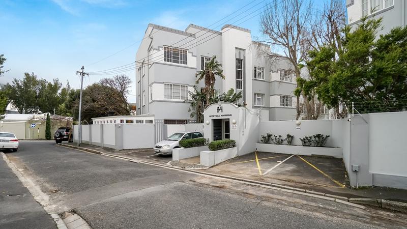1 Bedroom Property for Sale in Gardens Western Cape